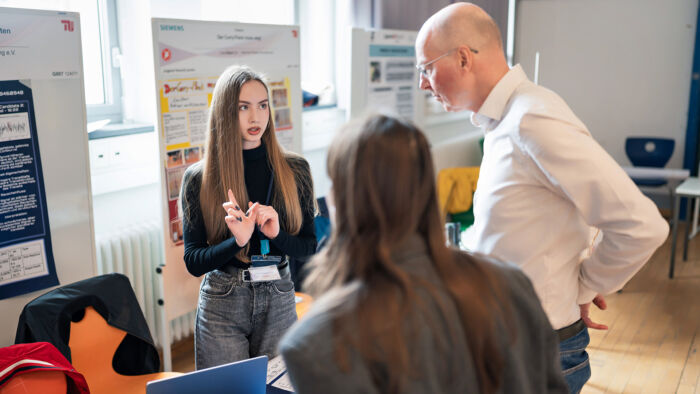 Milana gewinnt Jugend forscht – Interview mit unserer Preisträgerin