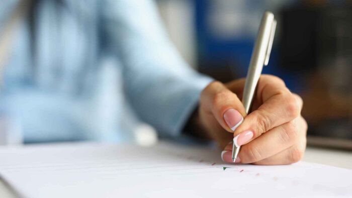 Was kommt bei der IHK-Prüfung zum Kaufmann / zur Kauffrau im E-Commerce auf Sie zu?